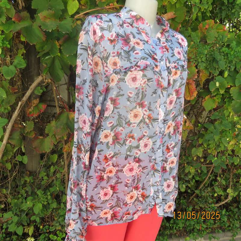 Steel blue slightly creased sheer polyester long sleeve top. Crimson flowers. Size 44