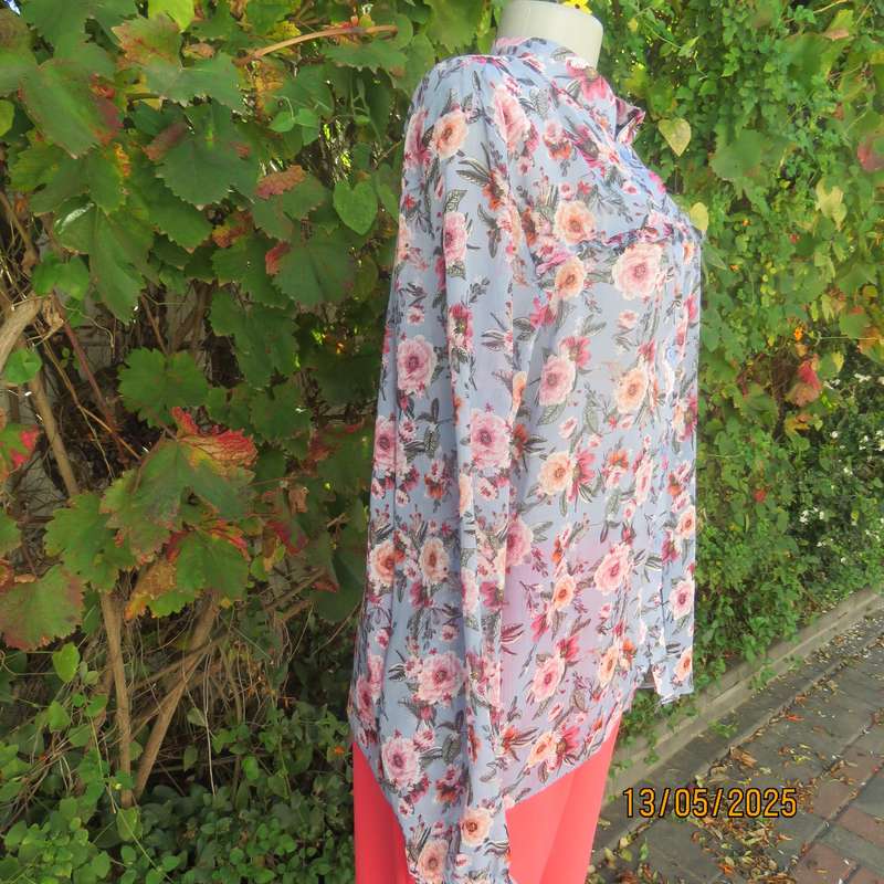 Steel blue slightly creased sheer polyester long sleeve top. Crimson flowers. Size 44