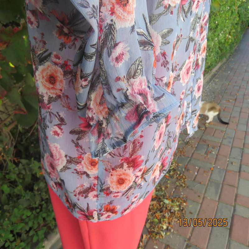 Steel blue slightly creased sheer polyester long sleeve top. Crimson flowers. Size 44