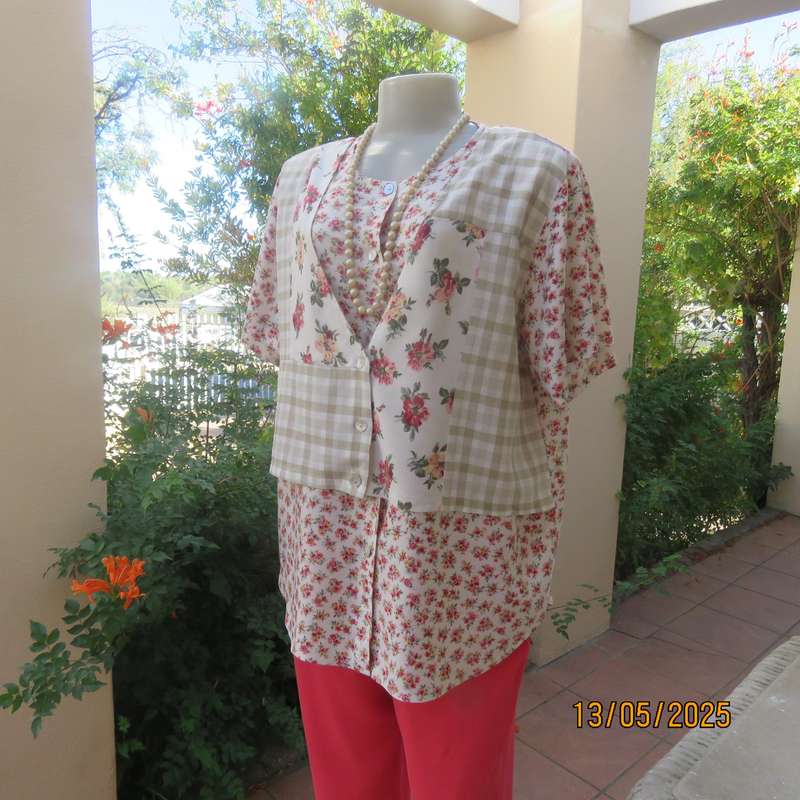 J&CO unique viscose floral top with front waistcoat. Cream with crimson. Size 44
