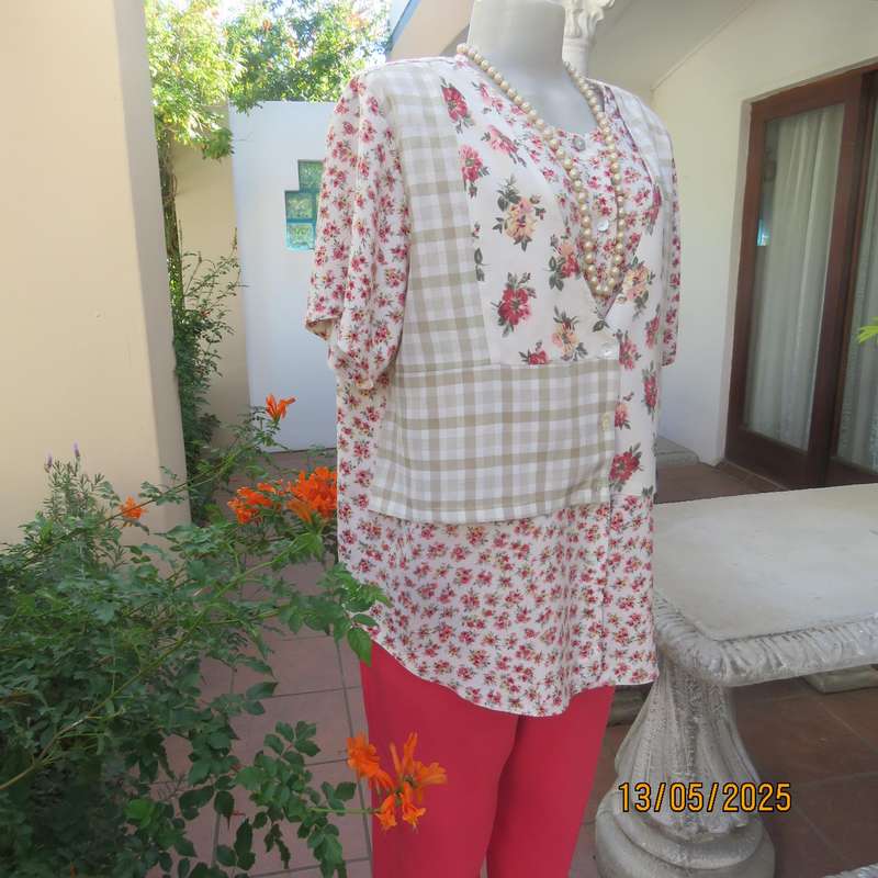 J&CO unique viscose floral top with front waistcoat. Cream with crimson. Size 44