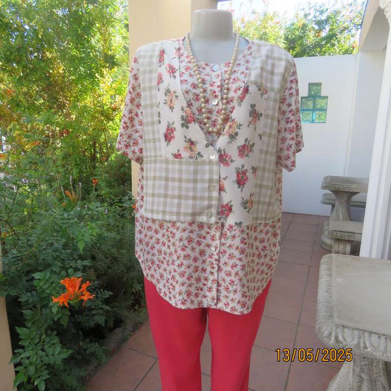 J&CO unique viscose floral top with front waistcoat. Cream with crimson. Size 44