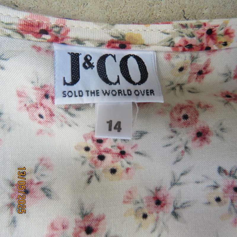 J&CO unique viscose floral top with front waistcoat. Cream with crimson. Size 44