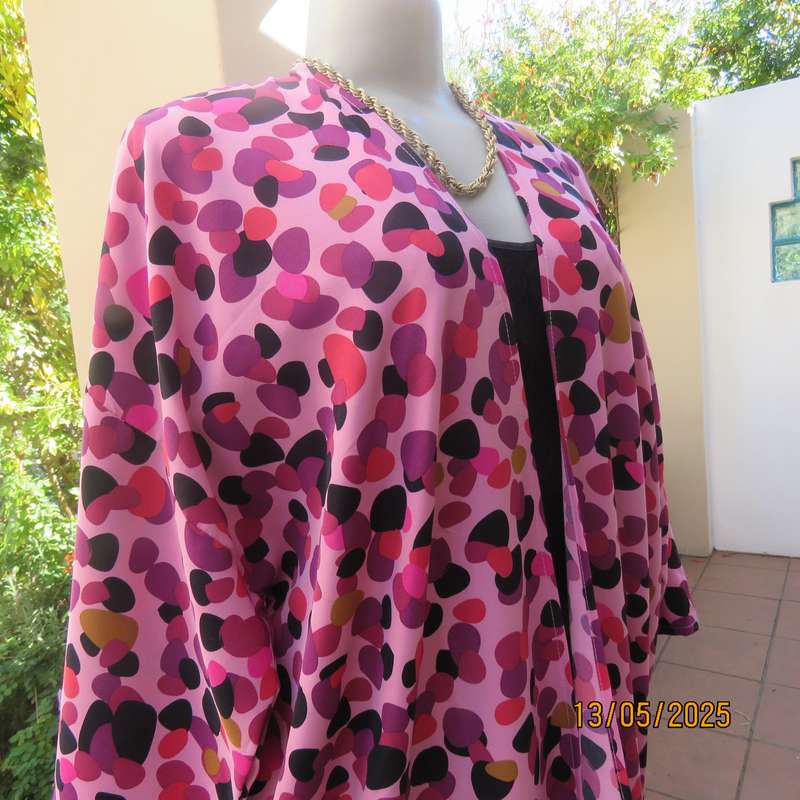 BOX Fashion Cape Town open top in pinks and purples. Fringed hem. Size 42-46.
