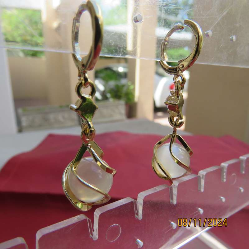 Cute milky stone hanging earrings with faux diamond. Hanging length 3cm. New item.