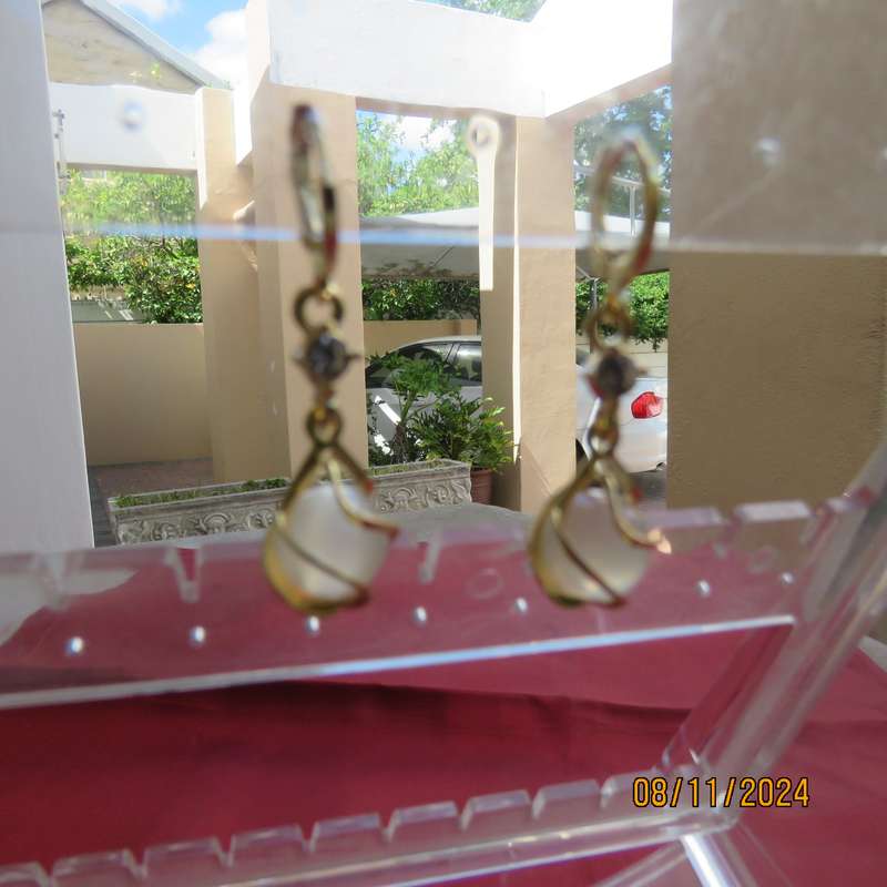 Cute milky stone hanging earrings with faux diamond. Hanging length 3cm. New item.