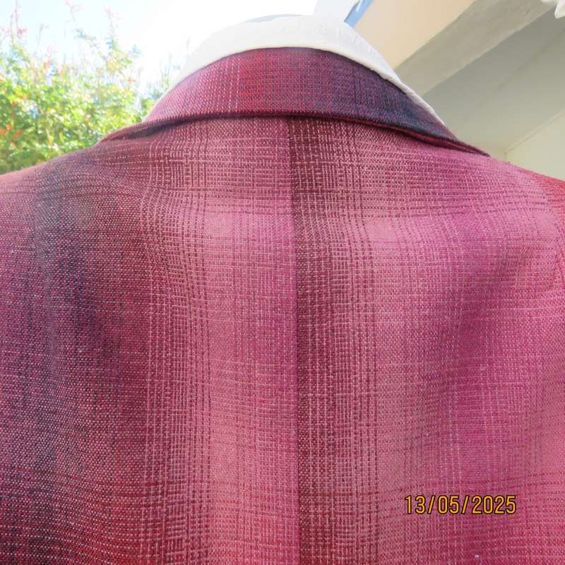 Warm woolen fully lined long sleeve jacket size 40 in reds-pinks and navy.