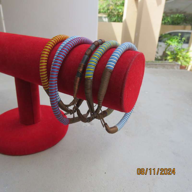 Selection of 6 ethnic bangles in different sizes and looks. Made from copper wire and plastic. New