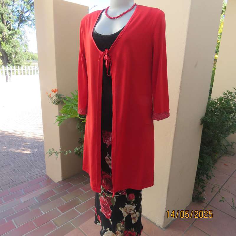 CALYPSO cherry red open hanging long jacket. Close with tiestring. Size 36-38.