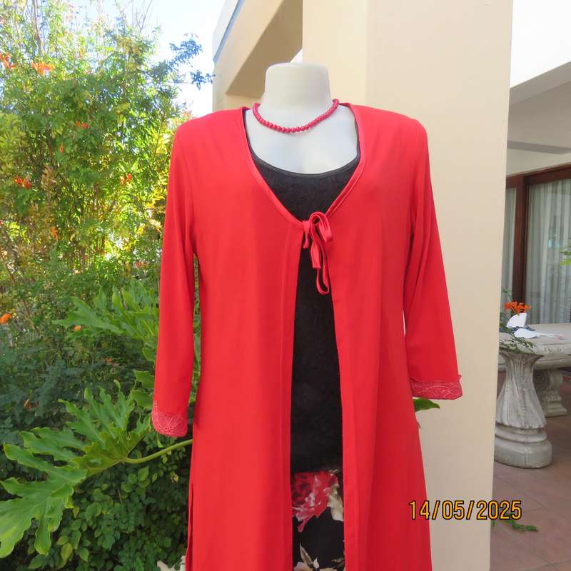 CALYPSO cherry red open hanging long jacket. Close with tiestring. Size 36-38.