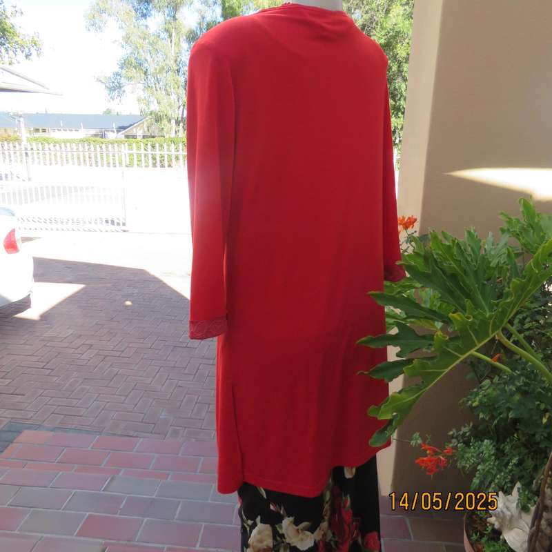 CALYPSO cherry red open hanging long jacket. Close with tiestring. Size 36-38.