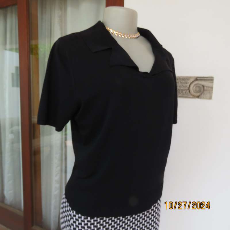 ANDRE BULLE imported black rayon-poliamida blend knitted golf style top. Size 38. As new
