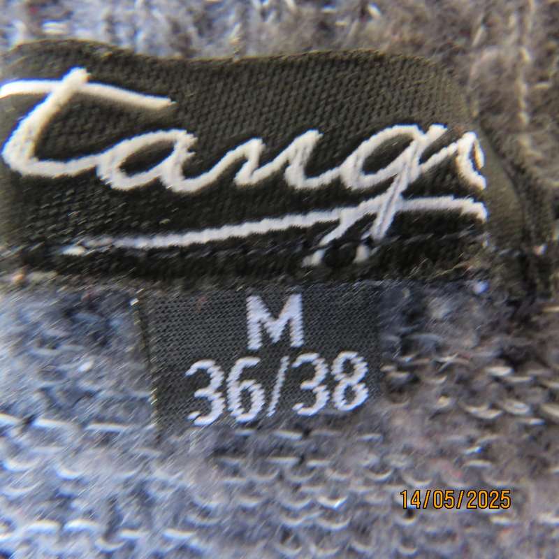 Horizontal patterned soft acrylic knit pull over jumper in greys. Size 36-38
