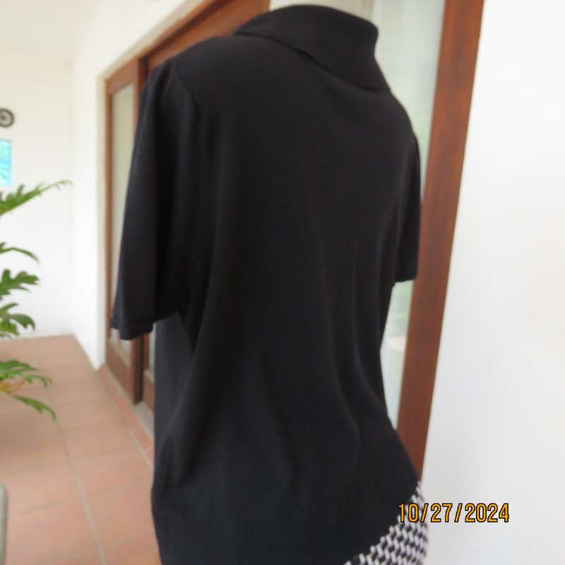 ANDRE BULLE imported black rayon-poliamida blend knitted golf style top. Size 38. As new