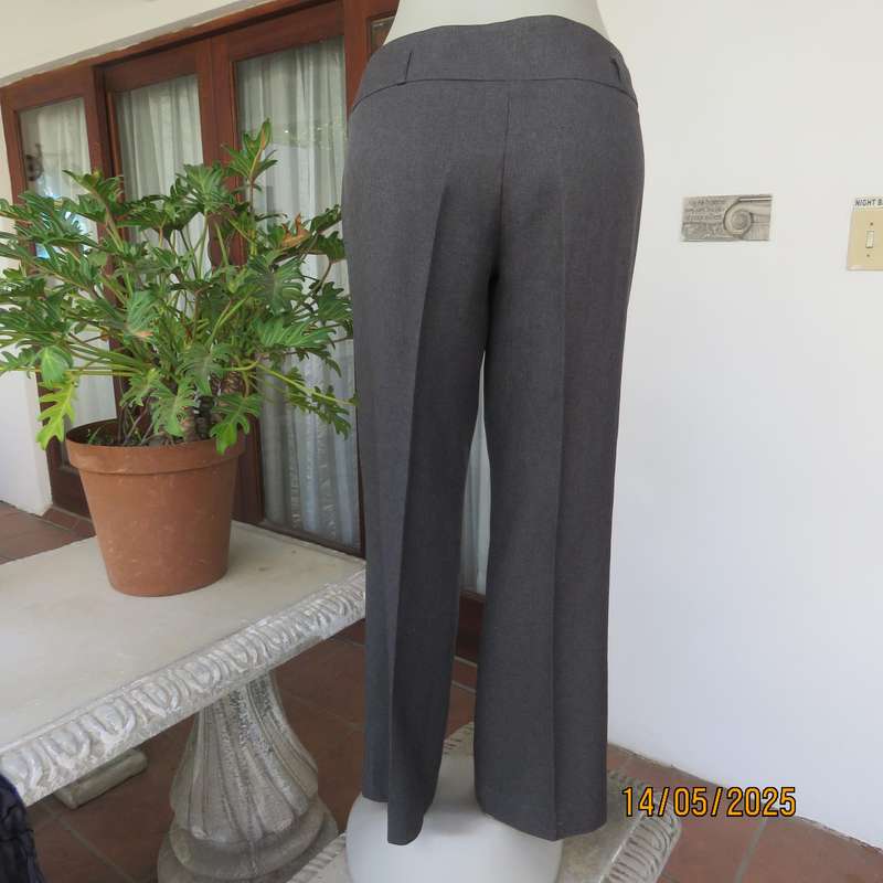KELSO charcoal grey straight legged dress pants in polyester. Size 38