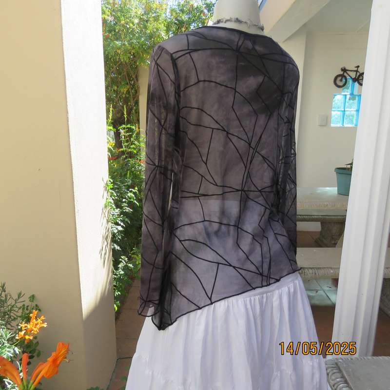 OASIS glamour sheer polyester long sleeve top in greys. Black embossed lines. Size 38