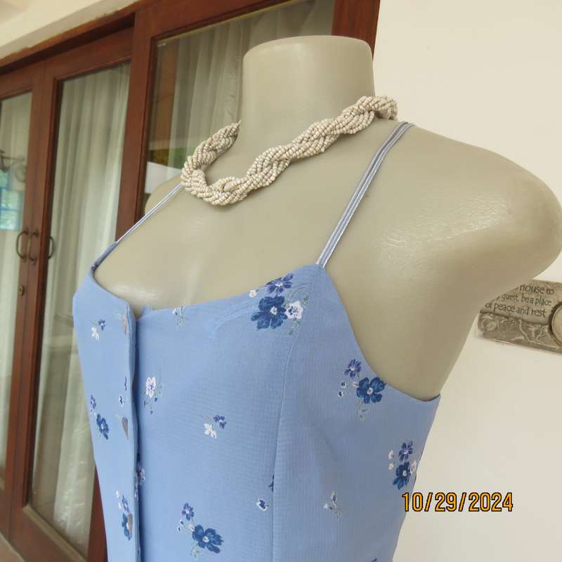 ALBERO TARFE sky blue button down dress with darker blue-white flowers. Size 34. Thin shoulderbands.
