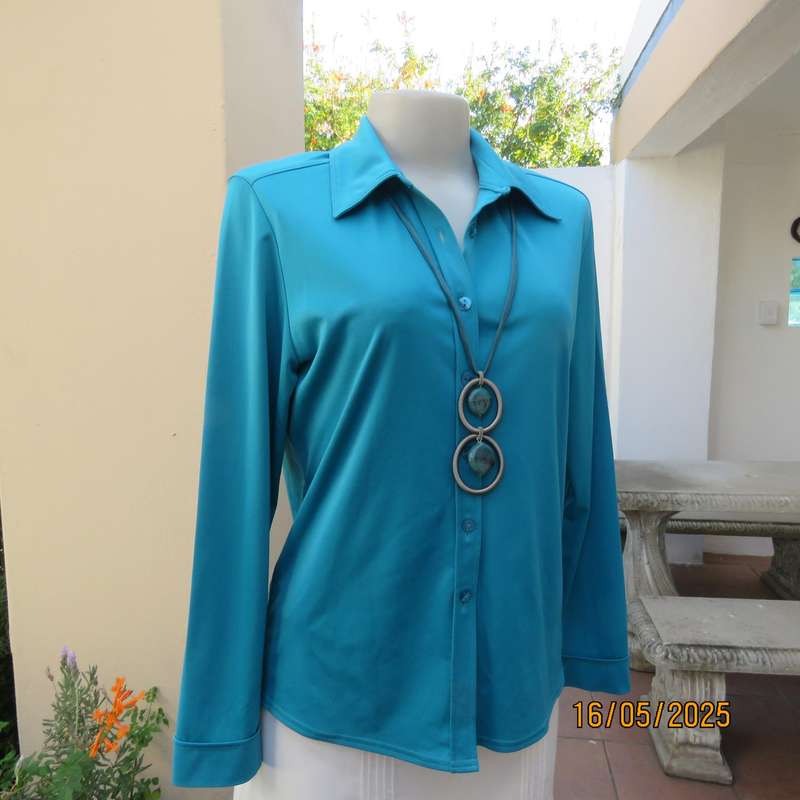WOOLWORTHS long sleeve jade stretch polyester button down top. Size 36