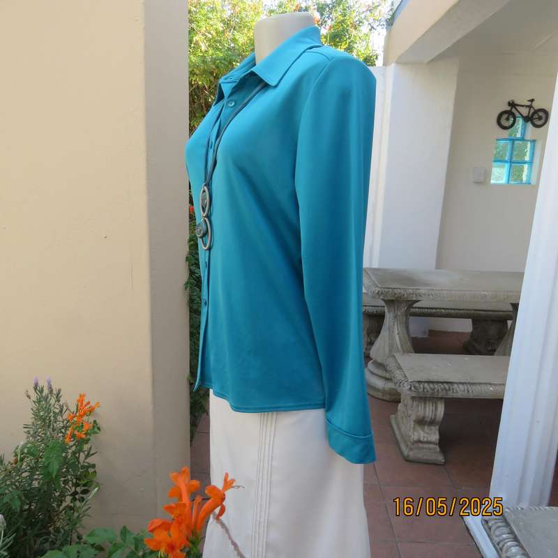 WOOLWORTHS long sleeve jade stretch polyester button down top. Size 36