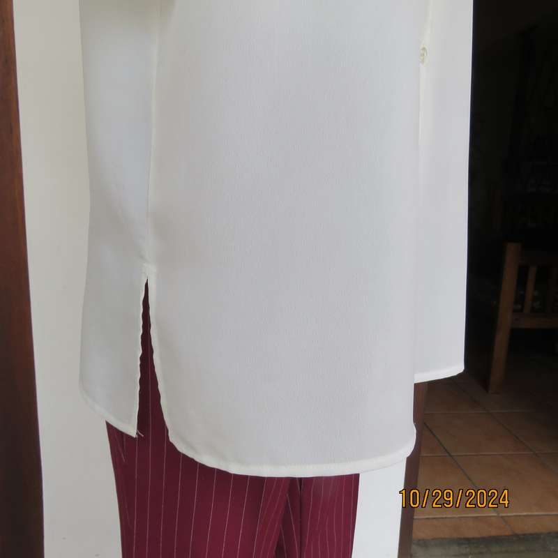Classic light cream button down short sleeve top with V and collar.Size 42 by TOGETHER. Silky poly.
