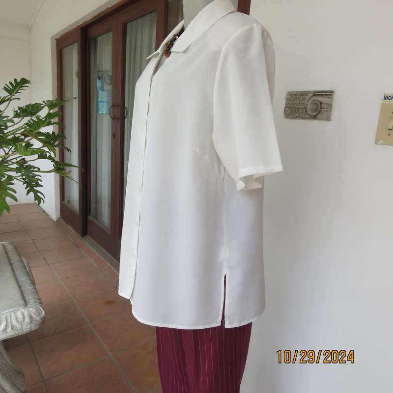 Classic light cream button down short sleeve top with V and collar.Size 42 by TOGETHER. Silky poly.