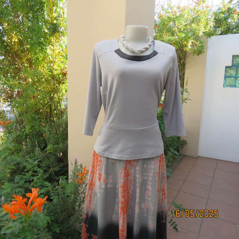 FASHION EXPRESS smoky grey polyester peplum style top size 38.