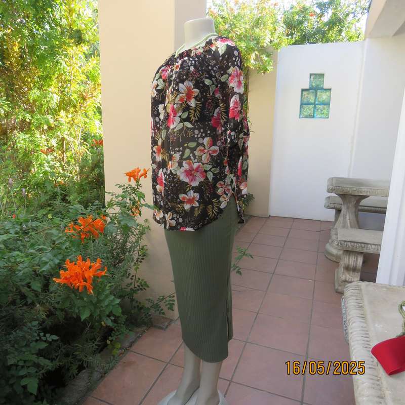 JUDY'S PRIDE sheer black polyester with crimson-pink flowers top. Partly lined. Size 36