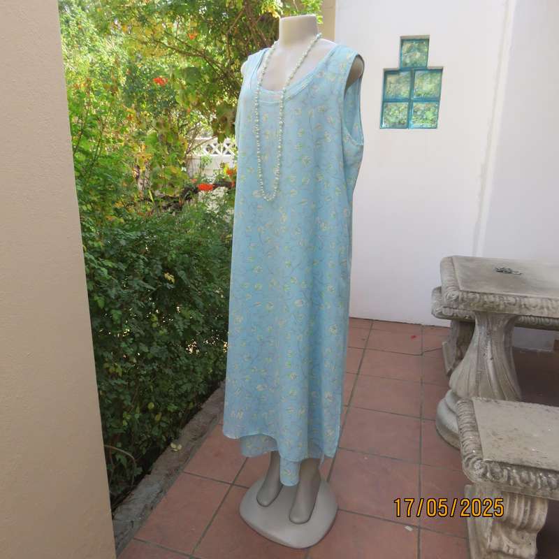 MILADY'S shift dress in 2 layers. Pistachio with green-white leaves. Size 44.