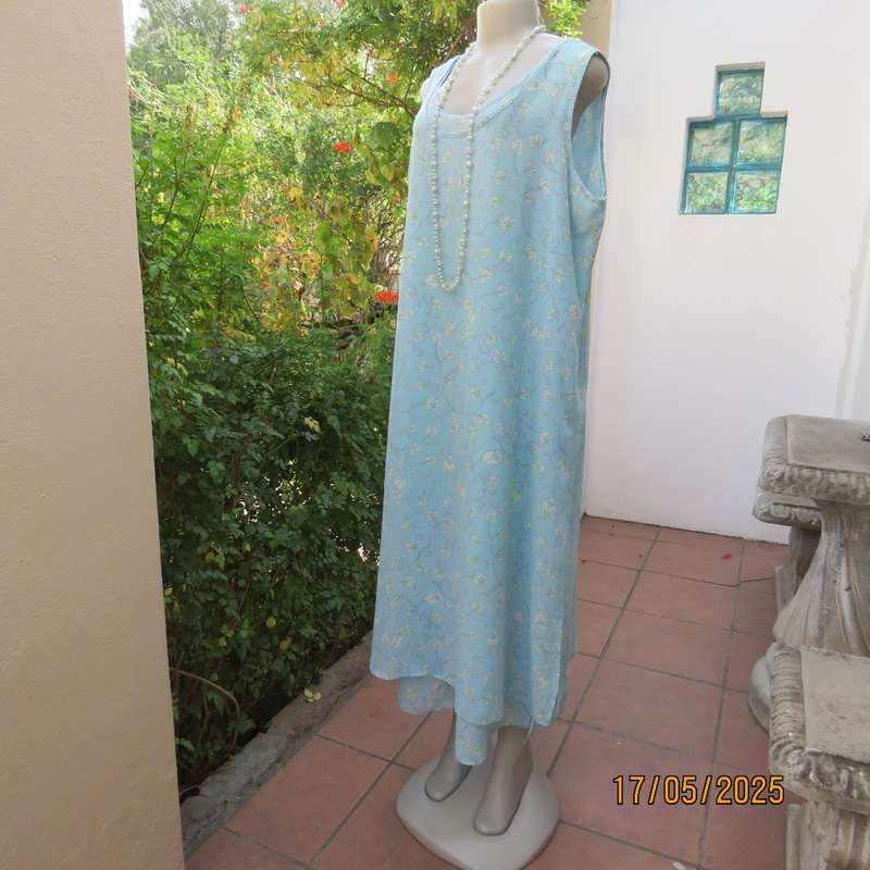 MILADY'S shift dress in 2 layers. Pistachio with green-white leaves. Size 44.