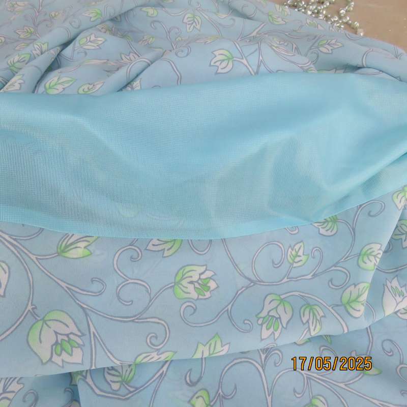 MILADY'S shift dress in 2 layers. Pistachio with green-white leaves. Size 44.