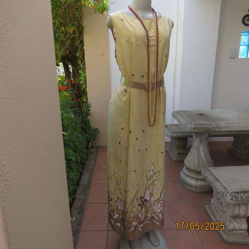 IT'S RACHEL rich cream long shift dress from Australia with brown-ecru-pink border.Size 44