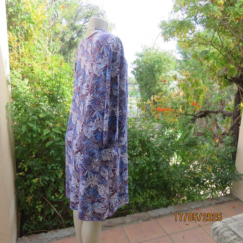 OR plum-blue shift under knee viscose dress with white leaf. Size 40