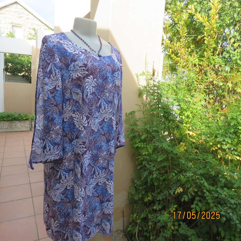 OR plum-blue shift under knee viscose dress with white leaf. Size 40