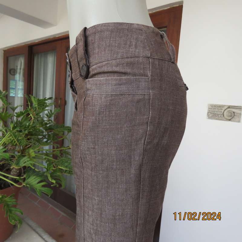 TRUWORTHS fashion pants in polycotton stretch mottled brown-beige fabric.Size 36. Very good cond.