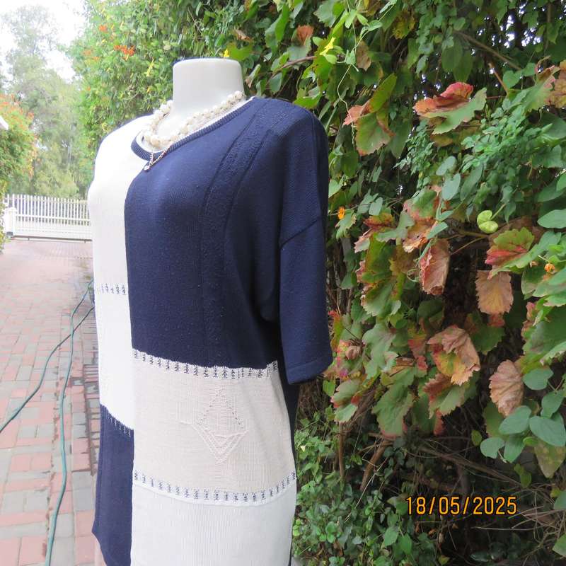 WOOLWORTHS acrylic knit navy-cream-beige colour blocked top. Size 40