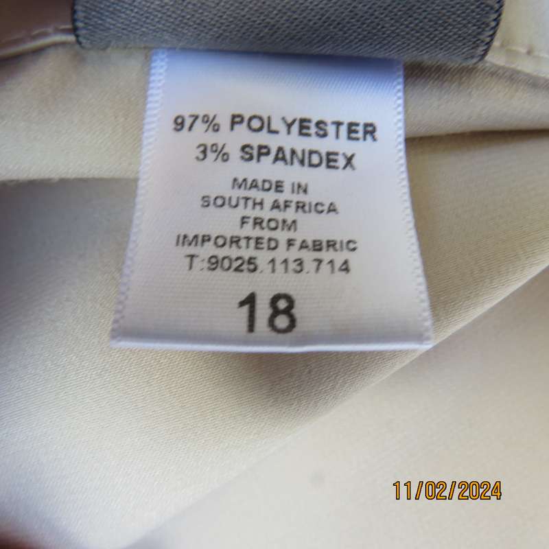 CONTEMPO rich cream stretch polyester short sleeve button down empire front top.Size 42. As new cond