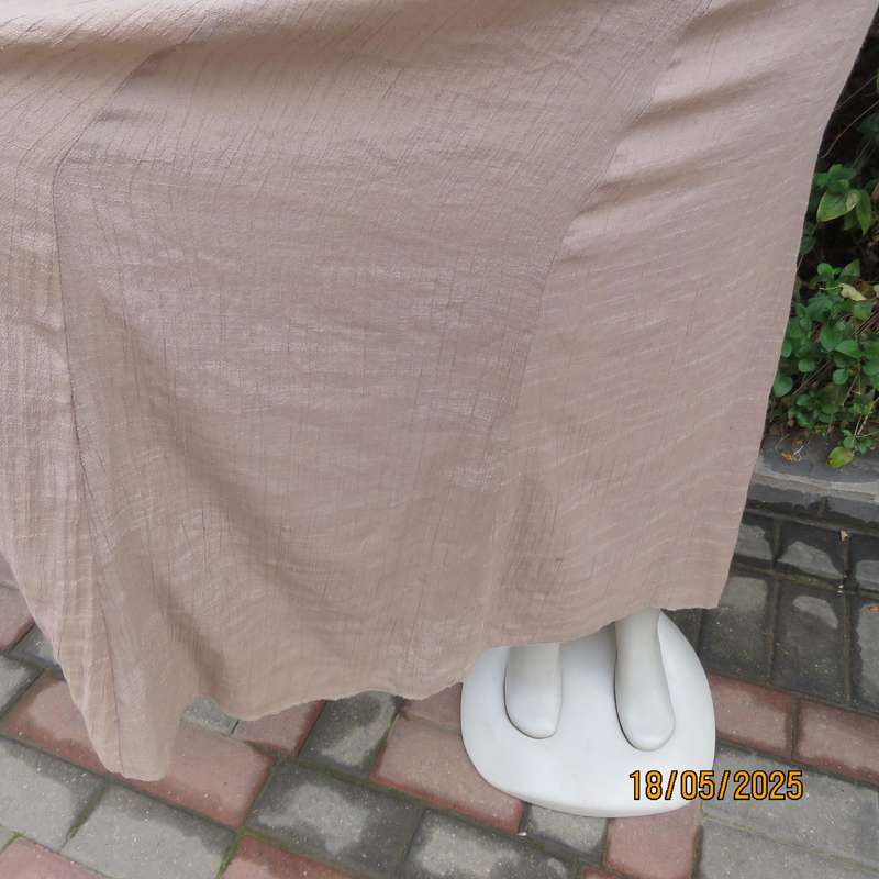 DONNA CLAIRE wheat colour creased polycotton paneled A-line skirt size 48. Elasticated waist