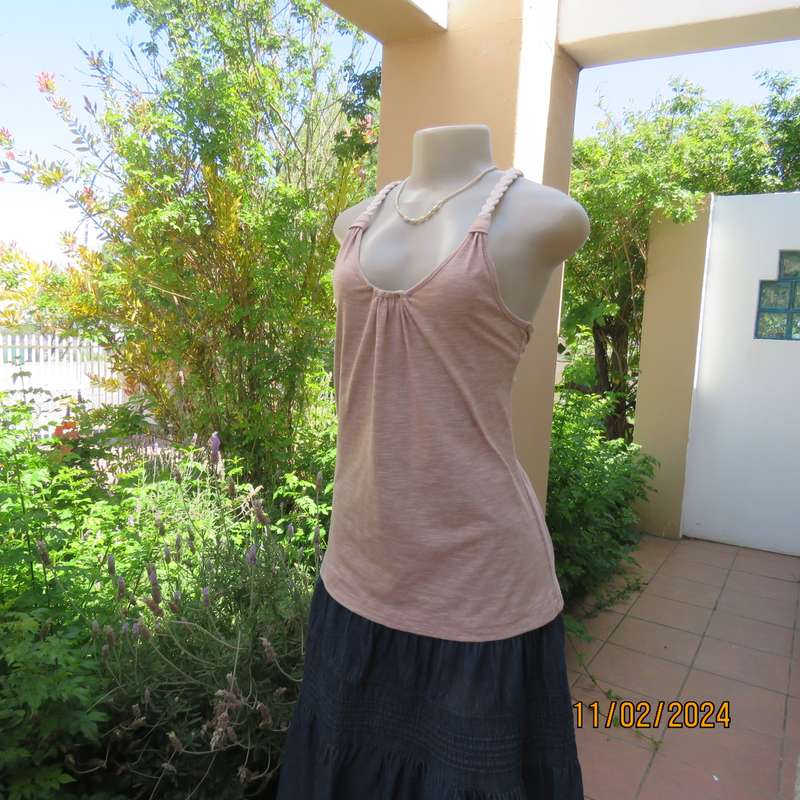 Sexy mottled beige-white polycotton top with braided rope straps. Size 34. Wooden buckle at back.