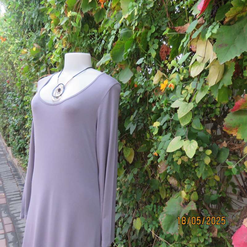 LINDA'S long sleeve dim grey stretch polycotton dress with black asymmetrical seamline. Size 36