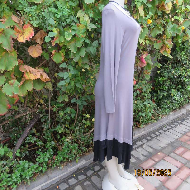 LINDA'S long sleeve dim grey stretch polycotton dress with black asymmetrical seamline. Size 36