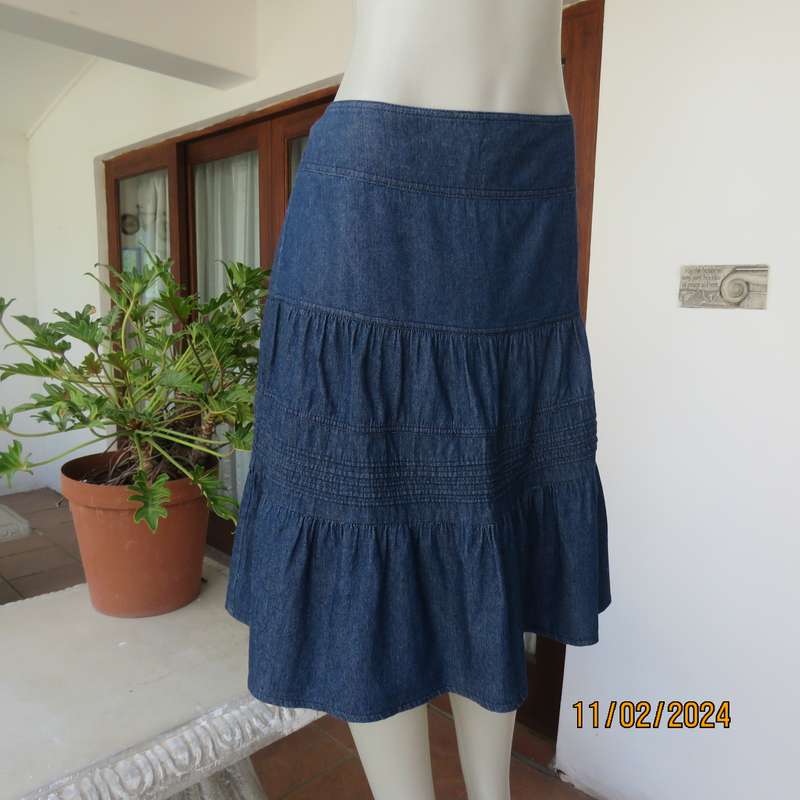 Timeless blue denim jean tiered skirt size 38. Wide yoked waist. Tucked seam decoration. As new cond