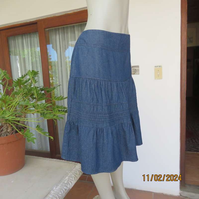 Timeless blue denim jean tiered skirt size 38. Wide yoked waist. Tucked seam decoration. As new cond