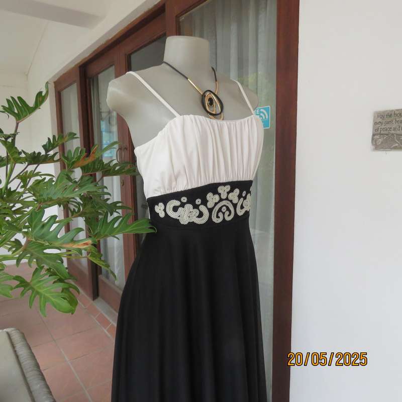 FOSHINI evening strappy dress in black with white sequins and white gathered bust area. Size 36