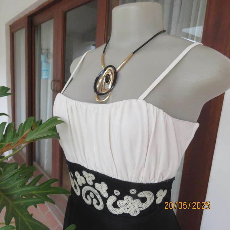 FOSHINI evening strappy dress in black with white sequins and white gathered bust area. Size 36