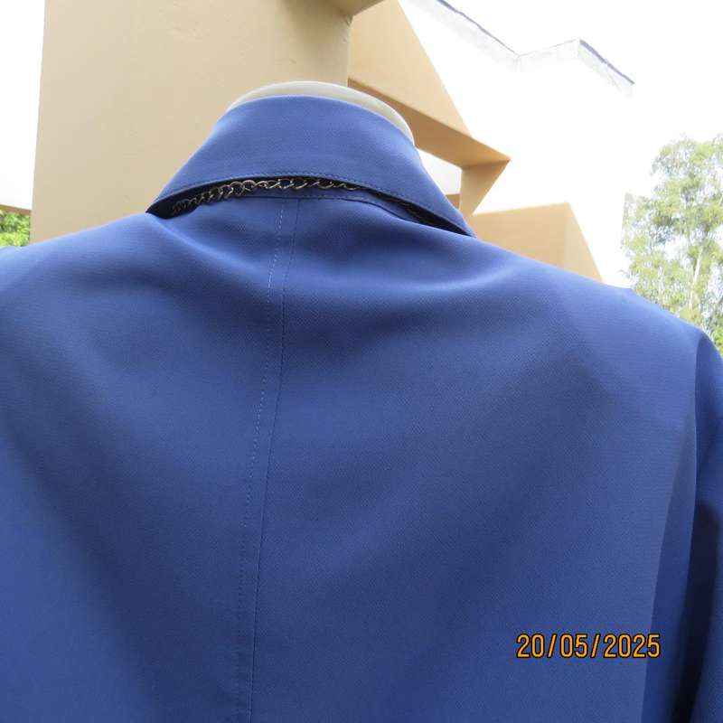 REGENCY air force blue short sleeve button down top size 40. Textured polyester.