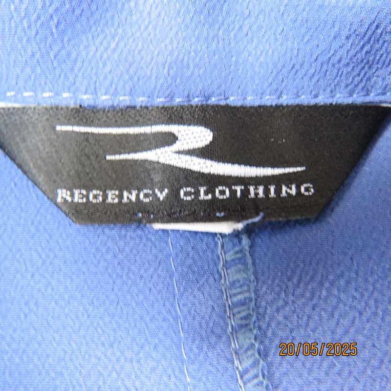 REGENCY air force blue short sleeve button down top size 40. Textured polyester.