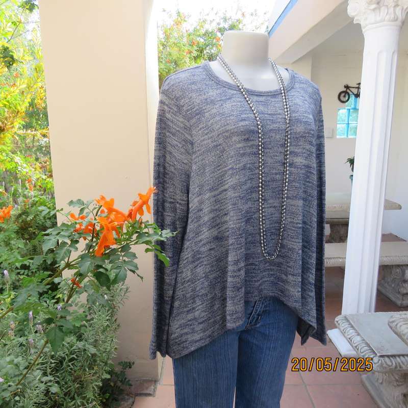 WOOLWORTHS navy-grey slip over long sleeve high-low top. Size 40. Rayon-poly stretch