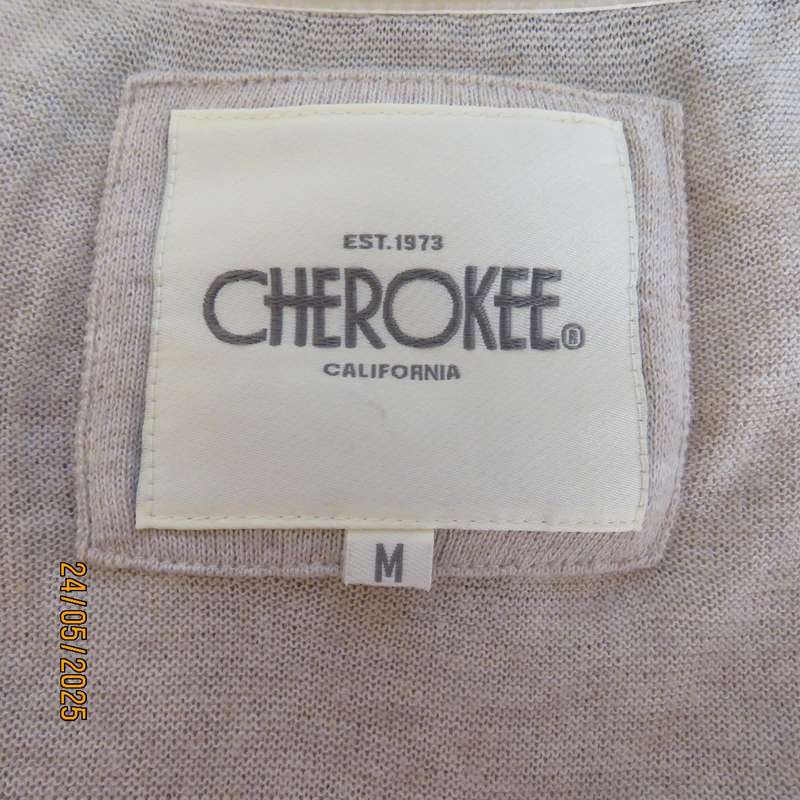 CHEROKEE cream acrylic-cotton knit short sleeve cardigan with button down front. Size 36.