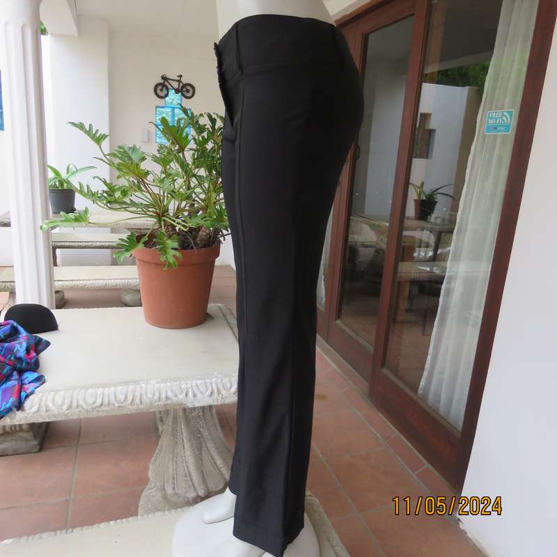 Sexy black low rise size 36 TRUWORTHS nylon-rayon stretch pants. Wide yoked waistband. As new cond