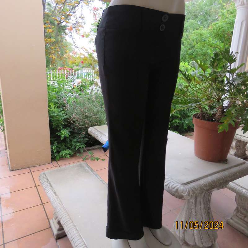 Sexy black low rise size 36 TRUWORTHS nylon-rayon stretch pants. Wide yoked waistband. As new cond